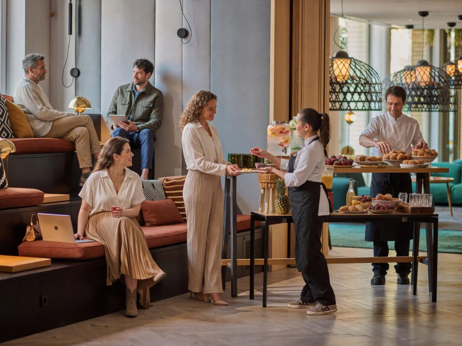 Lobby breakfast, Delivered