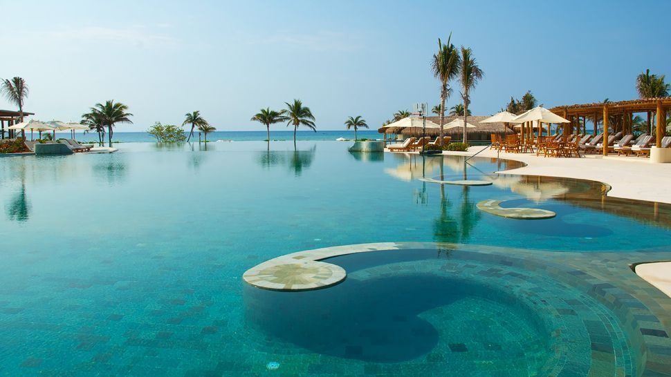 Source photo: Infinity pool, the islands